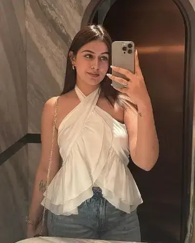 Call Girl Pratapgarh
